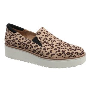 NWT Dr. Scholl’s Leopard Print Larsen Slip-On Sneakers, Size 8